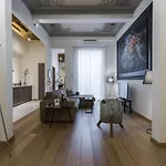 Art מלון דירות 4*